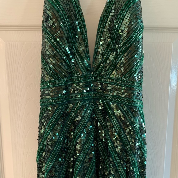 CAMILLE LE VIE Green sequin halter gown PROM DRESS - Picture 2 of 13